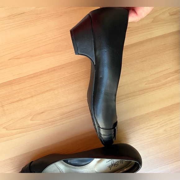 Hush Puppies -Shoes from Soft Style by Hush Puppies. Size 7 1/2” . Color Black. - Picture 9 of 9